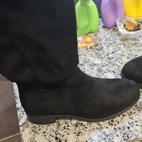 Torrid Black Over-the-Knee Boots Sleek Suede Style - Picture 5 of 9